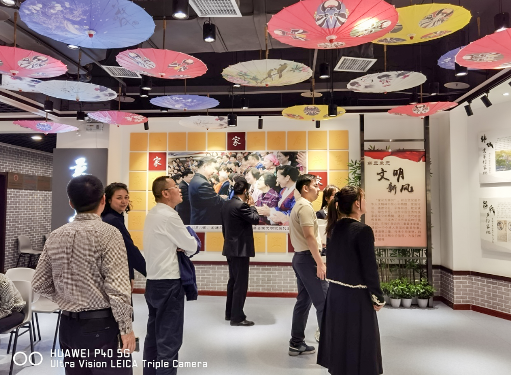 公司固定收益部黨支部、投行業(yè)務部黨支部、綜合事務部與金融（產(chǎn)業(yè)）基地保障黨支部開展聯(lián)合黨日活動